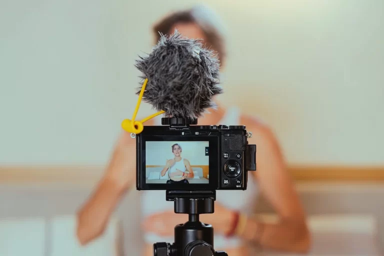 Fake influencers: Como influenciadores falsos podem prejudicar a estratégia de uma marca?